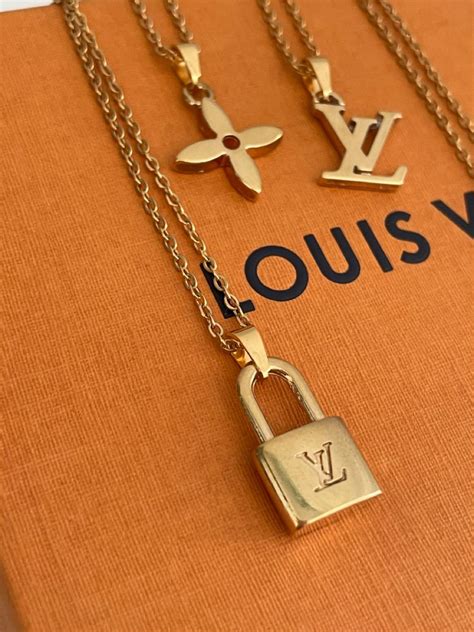 Collane Louis vuitton in Acciaio Dorato 